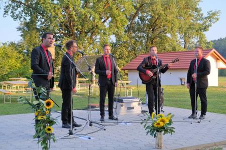 Aethernum zapeli v Peterlougu 1